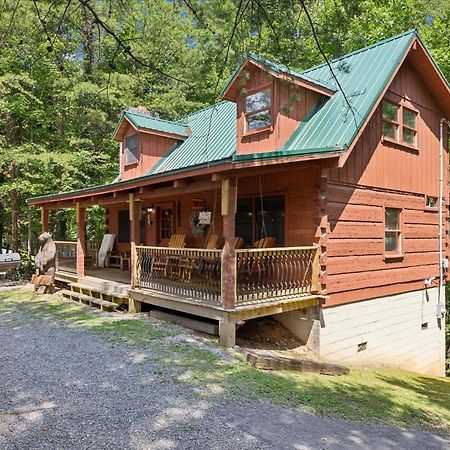 A Charming Cabin, Pool, Firepit, Hot Tub-Jacuzzi Гатлінбург Екстер'єр фото