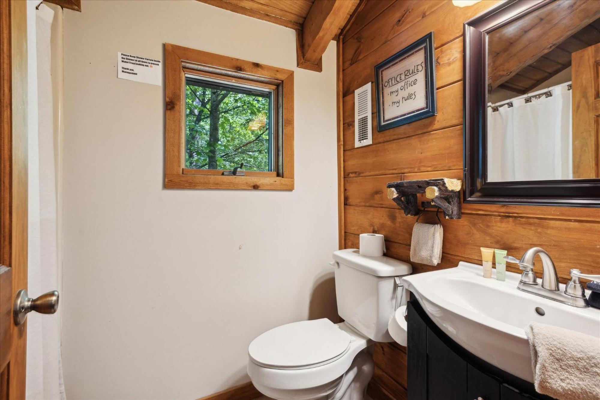 A Charming Cabin, Pool, Firepit, Hot Tub-Jacuzzi Гатлінбург Екстер'єр фото