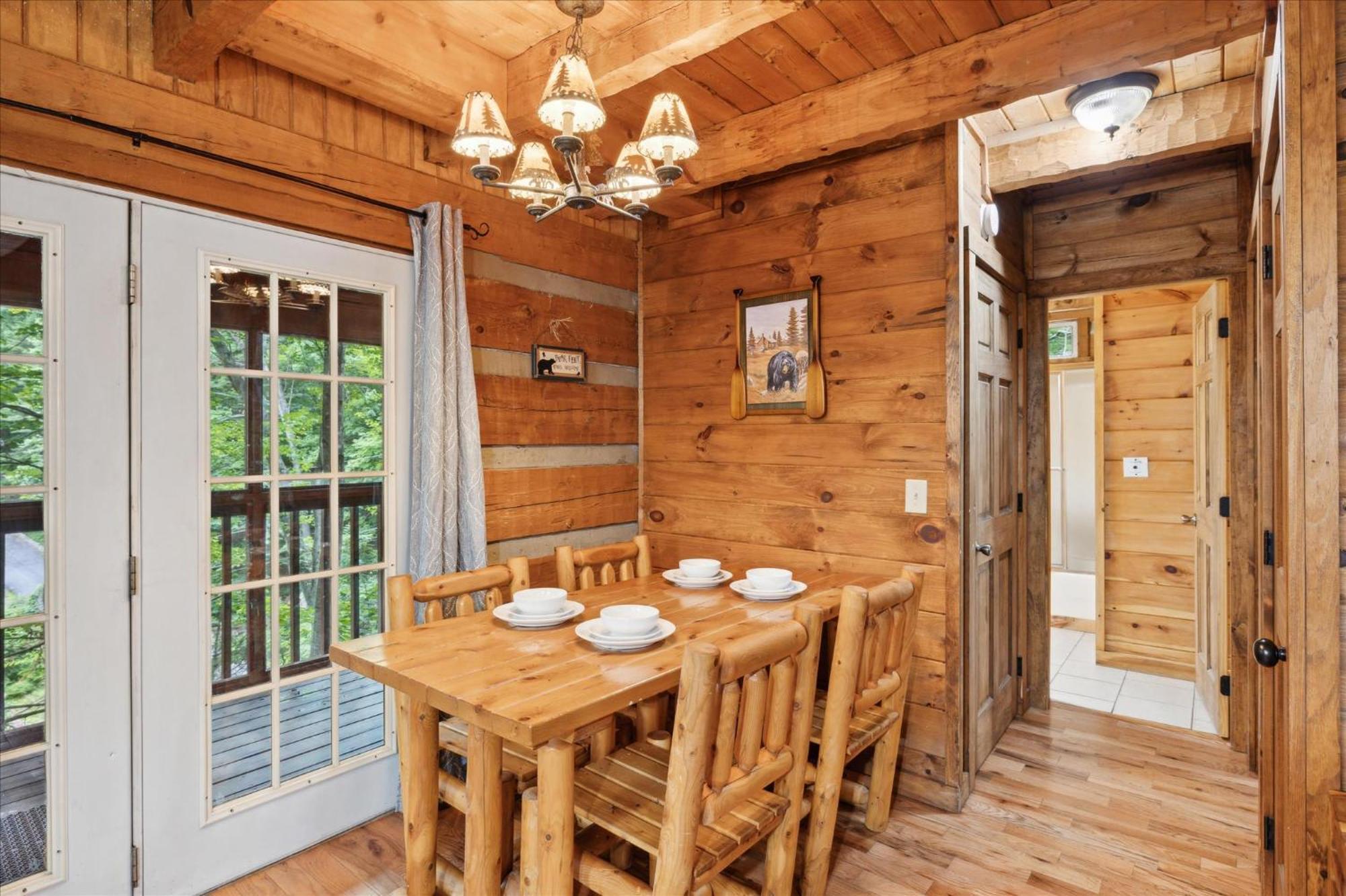 A Charming Cabin, Pool, Firepit, Hot Tub-Jacuzzi Гатлінбург Екстер'єр фото